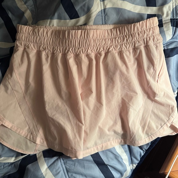 Lululemon Track That Mid-Rise Lined Short 5"
Strawberry Milkshake - Picture 4 of 9